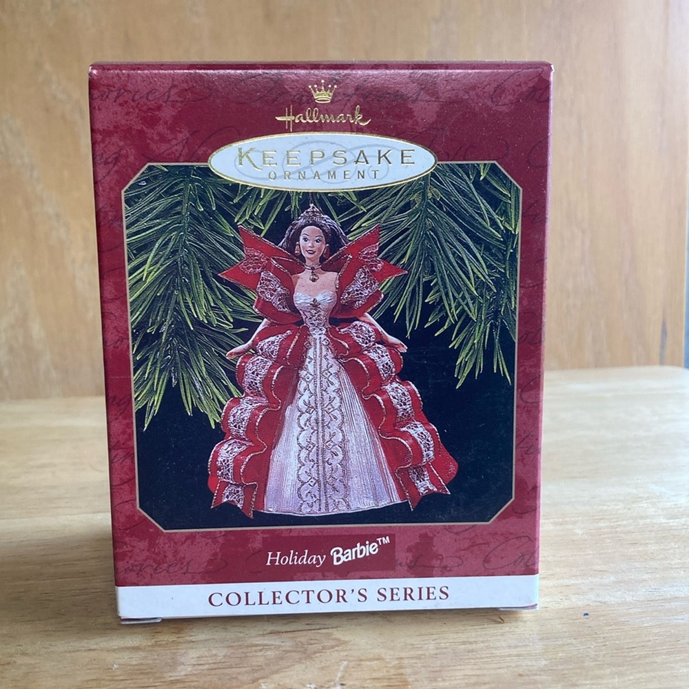 Hallmark Keepsake Ornament Holiday Barbie 1997